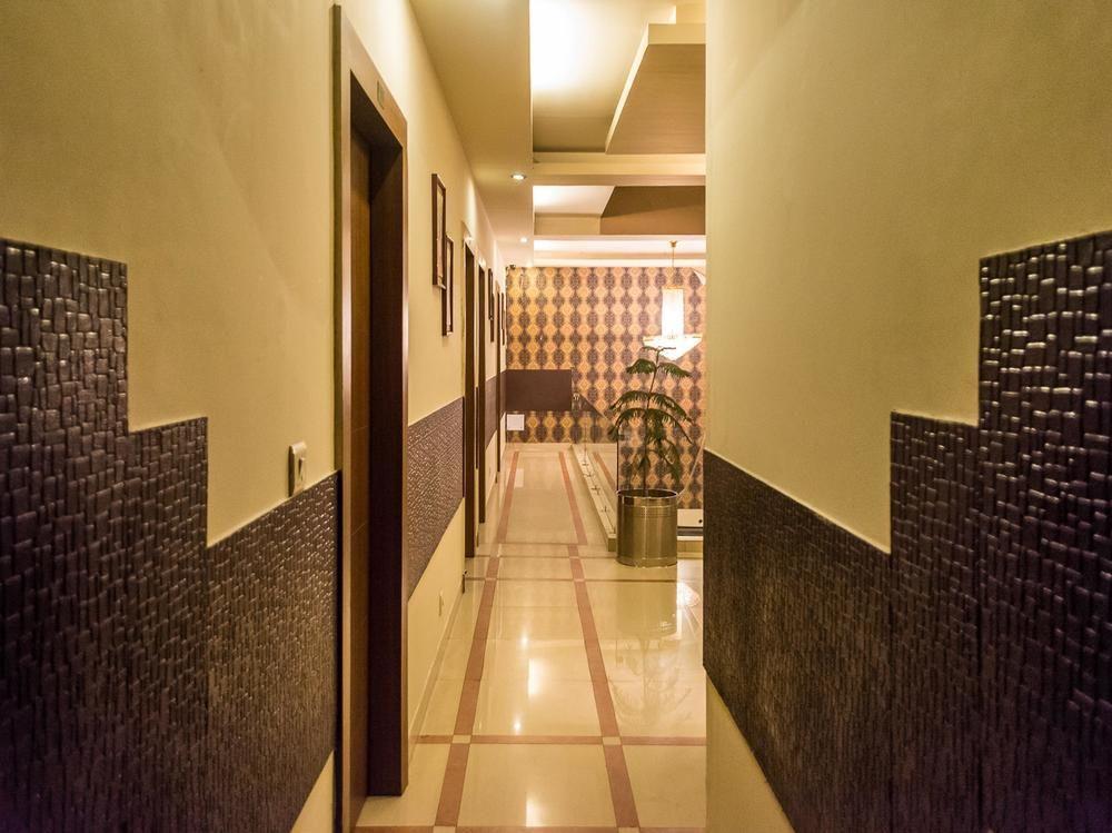 Oyo 357 Amazing Suites Gurgaon Extérieur photo